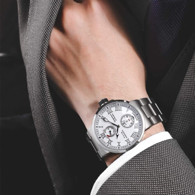 Stylish men's watch featuring a sleek design with a stainless steel case, leather strap, and precision quartz movement. Perfect for formal and casual occasions, this timepiece combines durability and elegance, making it an ideal accessory for modern men.